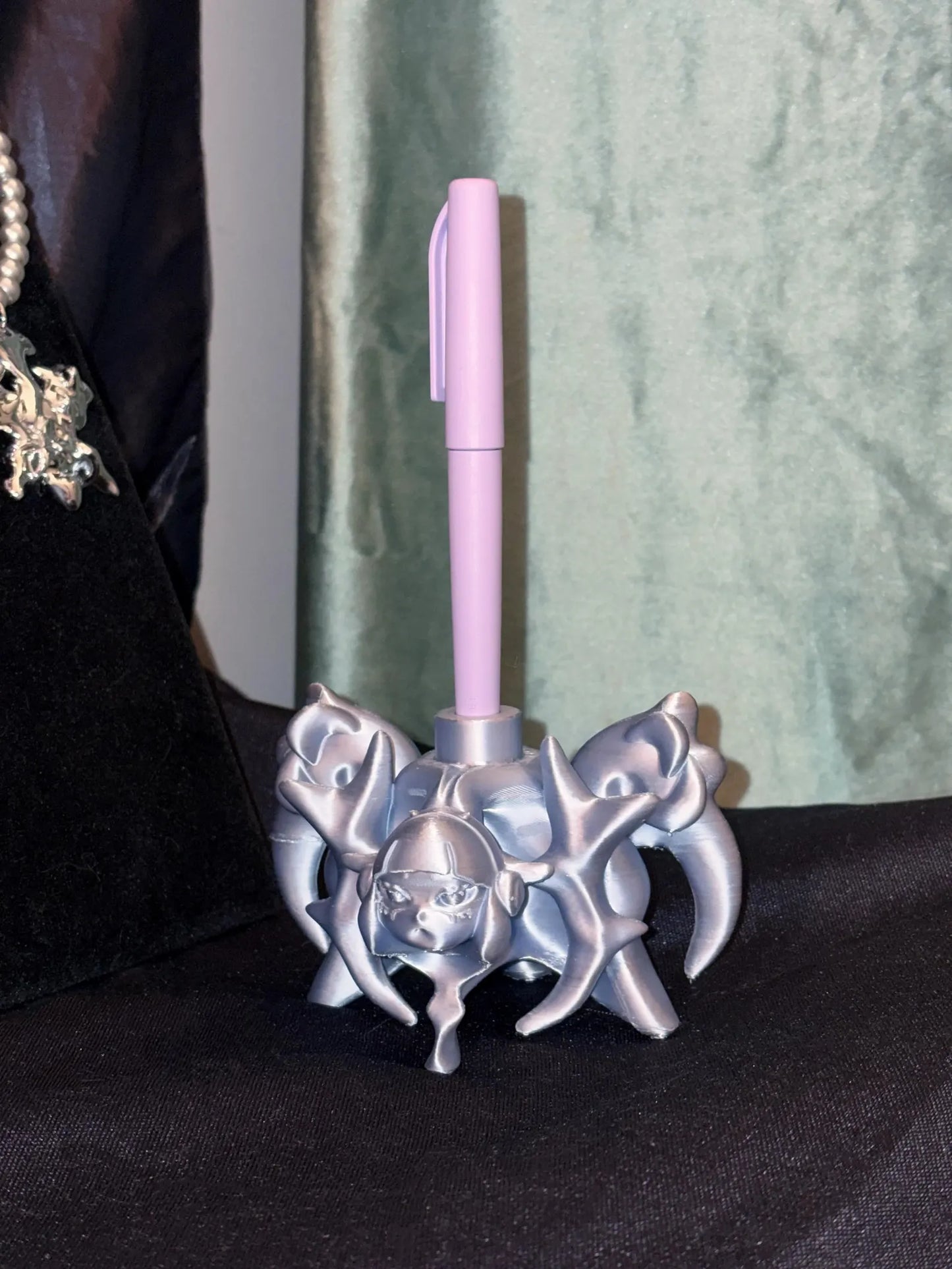 Ephyra Holder